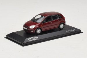 Ford Fiesta Mk5 Piros Metál Minichamps 1:43 400081101 Fém – 2. kép a 4-ből