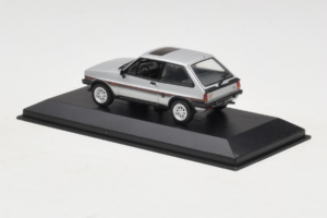 Ford Fiesta XR2 Ezüst Minichamps 1:43 400085160 Fém – 3. kép a 4-ből