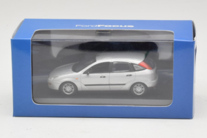 Ford Focus Mk1 Ezüst Minichamps 1:43 FOCUS006 Fém – 4. kép a 4-ből