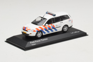 Ford Focus Turnier Politie Minichamps 1:43 430087092 Fém – 2. kép a 4-ből