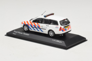 Ford Focus Turnier Politie Minichamps 1:43 430087092 Fém – 3. kép a 4-ből