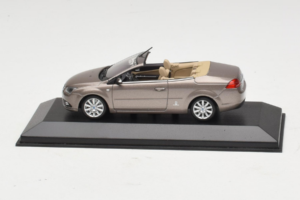 Ford Focus Mk2 CC Szürke Minichamps 1:43 FORD005 Fém