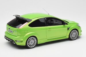 Ford Focus RS Mk2 Zöld Otto 1:18 OT381 Gyanta – 2. kép a 6-ből