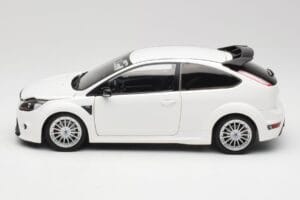 Ford Focus RS Mk2 Fehér Minichamps 1:18 100080002 Fém – 4. kép a 8-ből
