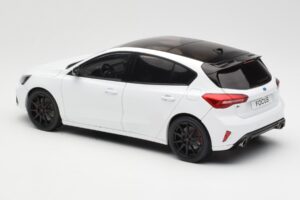 Ford Focus ST Mk4 Frozen Fehér MCG 1:18 MCG18453 Fém – 5. kép a 6-ből