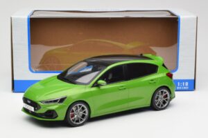 Ford Focus ST Mk4 Zöld MCG 1:18 MCG18452 Fém – 6. kép a 6-ből