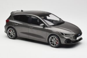 Ford Focus ST Mk4 Szürke MCG 1:18 MCG18454 Fém – 4. kép a 6-ből