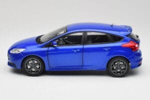 Ford Focus ST Mk2 Blue Metallic Minichamps 1:18 110082001 Fém – 4. kép a 8-ből