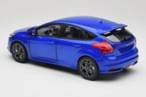 Ford Focus ST Mk2 Blue Metallic Minichamps 1:18 110082001 Fém – 7. kép a 8-ből