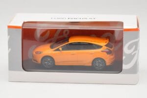 Ford Focus ST Mk3 Tangerine Scream Minichamps 1:43 FOCUS001 Fém – 4. kép a 4-ből