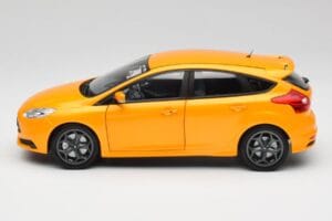 Ford Focus ST Mk2 Tangerine Scream Minichamps 1:18 110082005 Fém – 4. kép a 8-ből