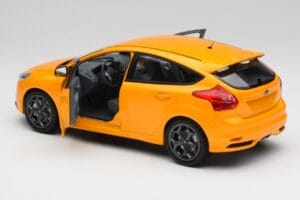 Ford Focus ST Mk2 Tangerine Scream Minichamps 1:18 110082005 Fém – 5. kép a 8-ből