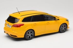 Ford Focus ST Turnier Mk3 Sárga MCG 1:18 MCG18464 Fém – 2. kép a 6-ből