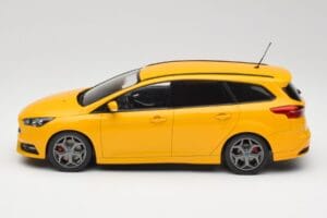 Ford Focus ST Turnier Mk3 Sárga MCG 1:18 MCG18464 Fém – 3. kép a 6-ből