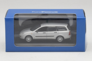 Ford Focus Mk1 Turnier Ezüst Minichamps 1:43 FOCUS004 Fém – 5. kép a 5-ből