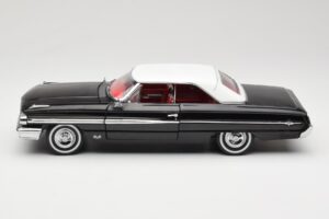 Ford Galaxie 500 Fekete Sun Star 1:18 1442 Fém – 4. kép a 8-ből