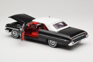 Ford Galaxie 500 Fekete Sun Star 1:18 1442 Fém – 5. kép a 8-ből