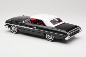 Ford Galaxie 500 Fekete Sun Star 1:18 1442 Fém – 7. kép a 8-ből