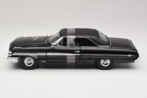 Ford Galaxie 500 Men in Black 3 Movie GreenLight 1:18 15301 Fém – 3. kép a 6-ből