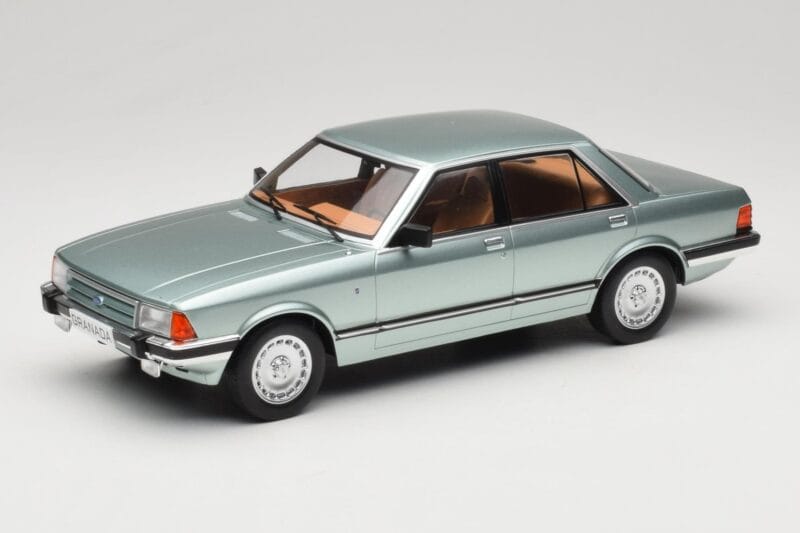 Ford Granada Mk2 2.8 Ghia Light Green Metallic MCG 1:18 MCG18535 Fém
