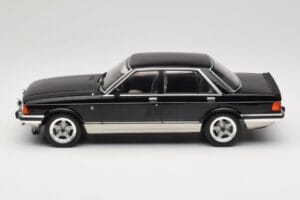 Ford Granada Mk2 2.8 Injection Gray Metallic MCG 1:18 MCG18536 Fém – 3. kép a 6-ből