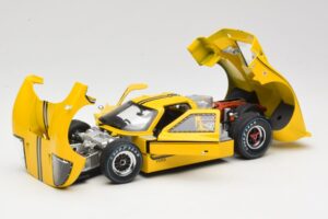 Ford GT40 Mk IV Sárga 1967 Shelby Collectibles 1:18 31414S Fém – 2. kép a 8-ből