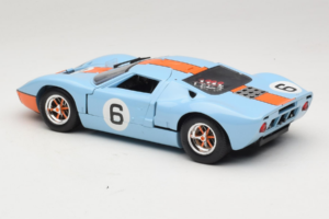 Ford GT40 Gulf #6 J. Ickx / J. Oliver 24 Hours of Le Mans 1969 Eagles Race 1:18 300600 Fém – 7. kép a 8-ből