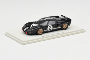 Ford GT40 Mk II #2 B. McLaren / C. Amon Shelby American Winner 24 Hours of Le Mans 1966 Spark 1:43 43LM66-O1 Gyanta – 2. kép a 4-ből