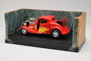 Ford High Tech Piros Lánggal American Muscle 1:18 7726 Fém – 3. kép a 4-ből