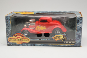 Ford High Tech Piros Lánggal American Muscle 1:18 7726 Fém – 4. kép a 4-ből