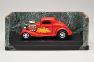Ford High Tech Piros Lánggal American Muscle 1:18 7726 Fém