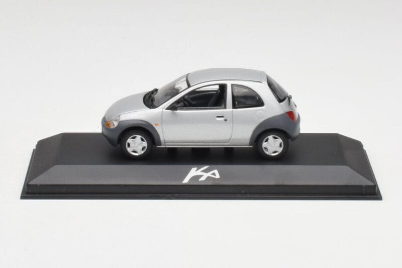 Ford Ka Mk1 Ezüstszürke Minichamps 1:43 130248 Fém
