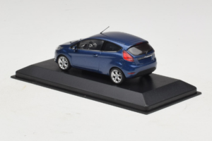 Ford Ka Dark Blue Metallic Minichamps 1:43 FORD004 Fém – 3. kép a 4-ből