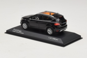Ford Kuga Black Metallic Minichamps 1:43 400087202 Fém – 3. kép a 4-ből