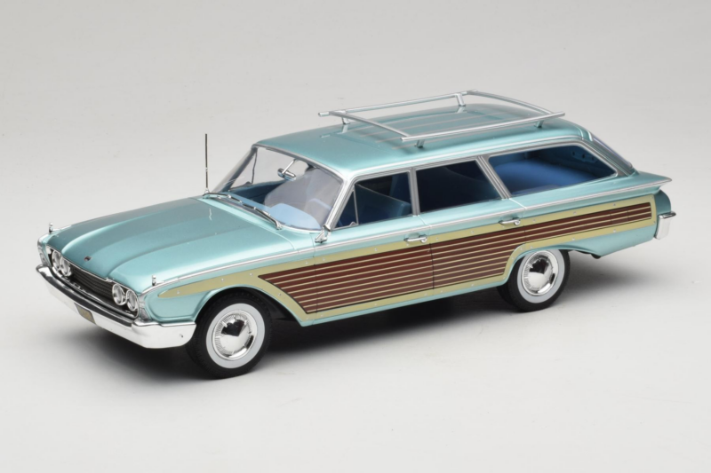 Ford Country Squire Kék MCG 1:18 MCG18049 Fém