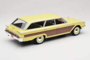 Ford Country Squire Sárga MCG 1:18 MCG18048 Fém – 2. kép a 6-ből