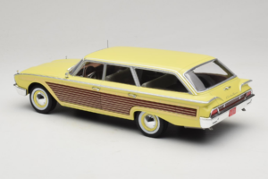 Ford Country Squire Sárga MCG 1:18 MCG18048 Fém – 5. kép a 6-ből