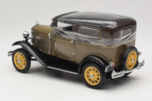 Ford Model A Tudor Chicle Drab Motor City 1:18 41003 Fém – 5. kép a 6-ből