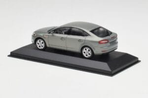 Ford Mondeo Mk3 Sedan Szürke Metallic Minichamps 1:43 IND403086003 Fém – 3. kép a 4-ből