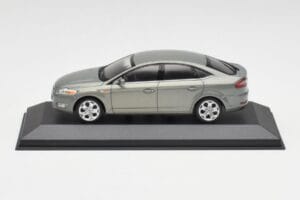 Ford Mondeo Mk3 Sedan Szürke Metallic Minichamps 1:43 IND403086003 Fém