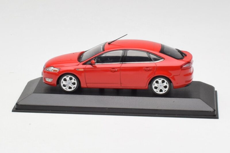 Ford Mondeo Mk4 Colorado Piros Minichamps 1:43 MONDEO001 Fém