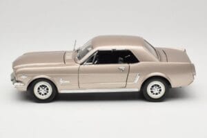 Ford Mustang 1964 1/2 Ezüst Mira 1:18 6127 Fém – 4. kép a 8-ből