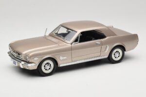 Ford Mustang 1964 1/2 Ezüst Mira 1:18 6127 Fém