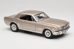 Ford Mustang 1964 1/2 Ezüst Mira 1:18 6127 Fém – 6. kép a 8-ből