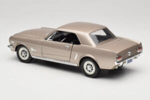 Ford Mustang 1964 1/2 Ezüst Mira 1:18 6127 Fém – 7. kép a 8-ből