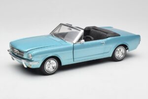 Ford Mustang Kabrió Arcadian Blue Revell 1:18 8832-F1 Fém