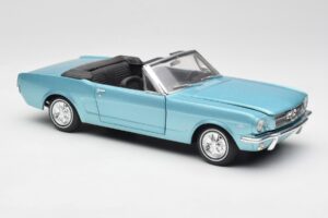 Ford Mustang Kabrió Arcadian Blue Revell 1:18 8832-F1 Fém – 6. kép a 8-ből