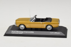 Ford Mustang Kabrió Arany Minichamps 1:43 400082432 Fém