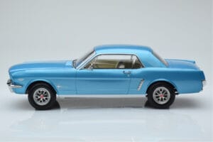 Ford Mustang Coupe Türkiz Norev 1:18 182800 Fém – 3. kép a 6-ből