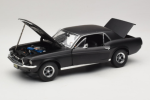 Ford Mustang Creed Movie GreenLight 1:18 13611 Fém – 2. kép a 8-ből